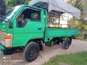Toyota Dyna 1996 Lorry (Used)