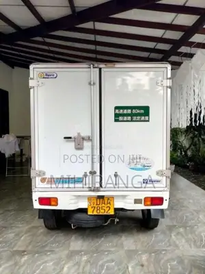 Daihatsu Hijet 2013 Lorry (Used)