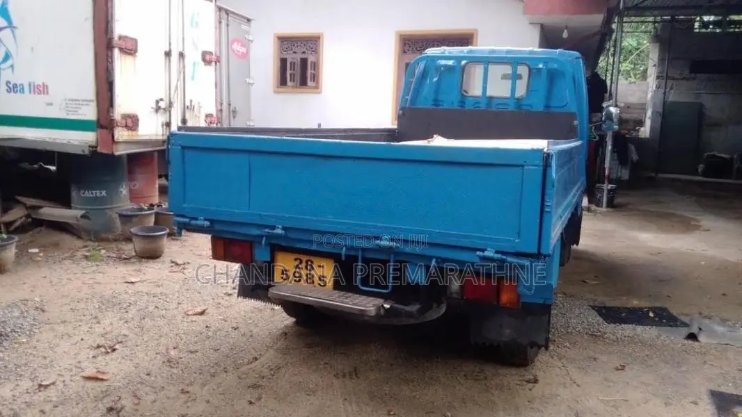 Isuzu ELF 1980 Lorry (Used)