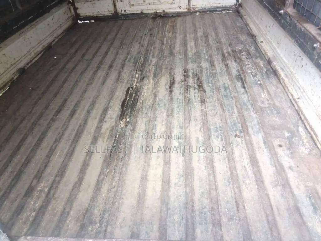 Tata Dimo Batta 2011 Lorry (Used)