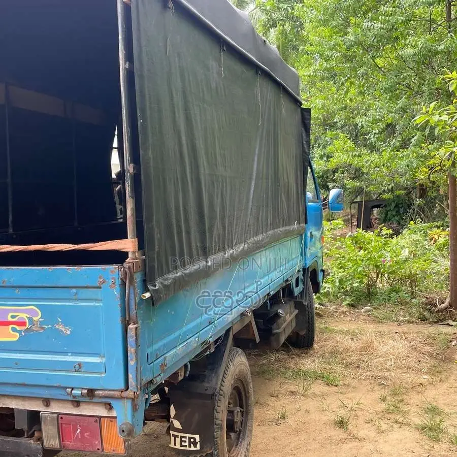 Isuzu ELF 1985 Lorry (Used)