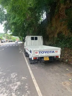 Toyota Dyna 2002 Lorry (Used)
