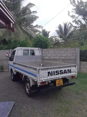 Nissan Vanette 2001 Lorry (Used)