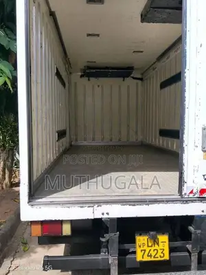Isuzu Freezer Truck 2012 Lorry (Used)