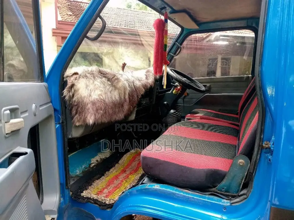 Isuzu ELF 250 1985 Lorry (Used)