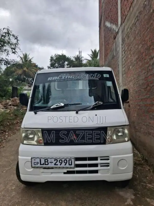 Mitsubishi Minicab 2001 Lorry (Used)