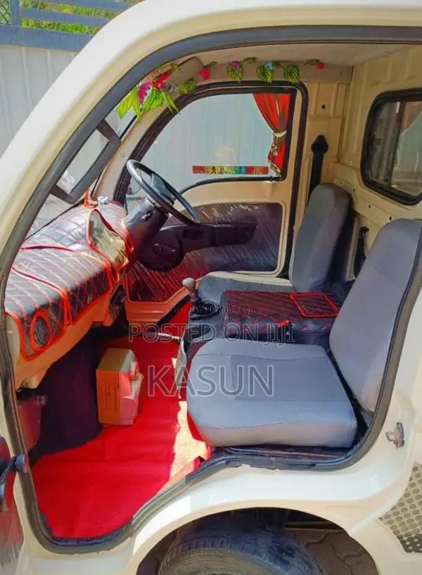 Tata Dimo Batta 2017 Lorry (Used)