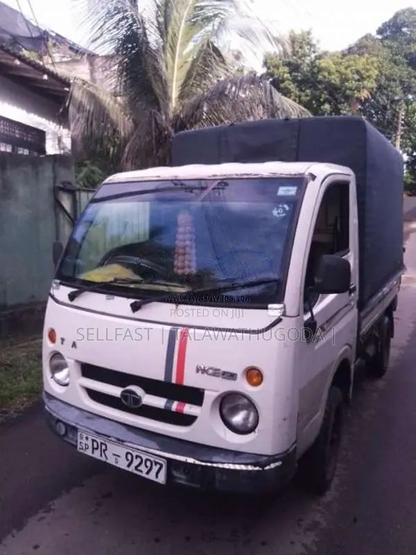 Tata Dimo Batta 2011 Lorry (Used)
