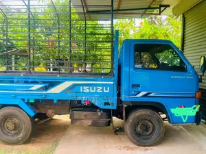 Isuzu ELF 1985 Lorry (Used)