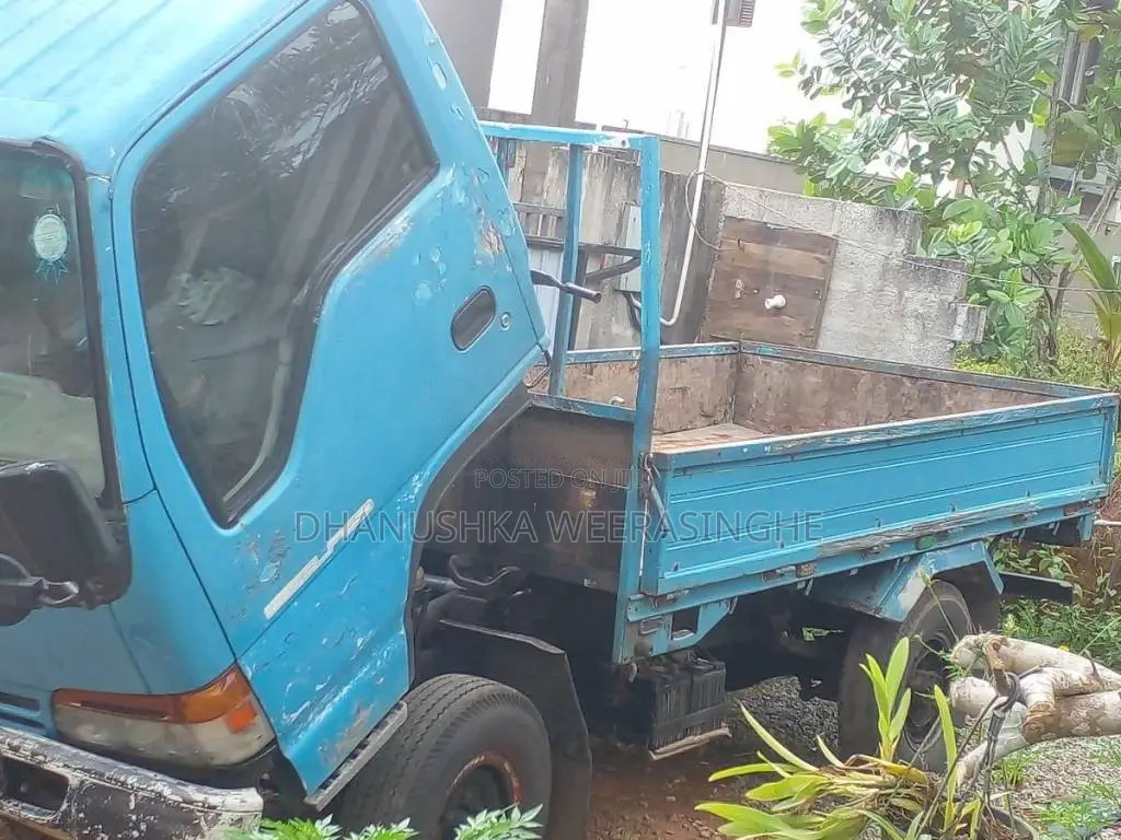Isuzu ELF 1980 Lorry (Used)
