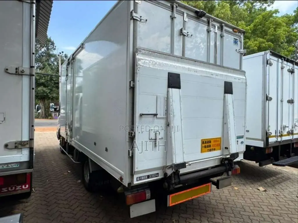Toyota Hino 2007 Lorry (Used)