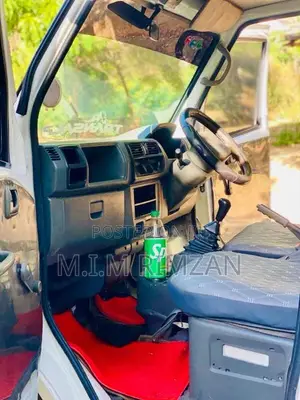 Mitsubishi MiniCab 2002 Lorry (Used)