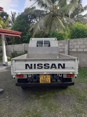 Nissan Vanette 2001 Lorry (Used)
