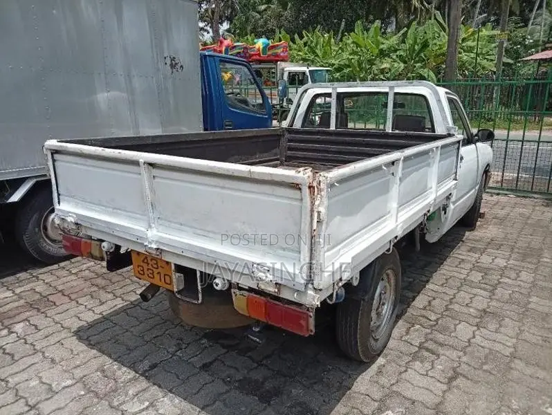 Isuzu Single Cab 1987 Lorry (Used)