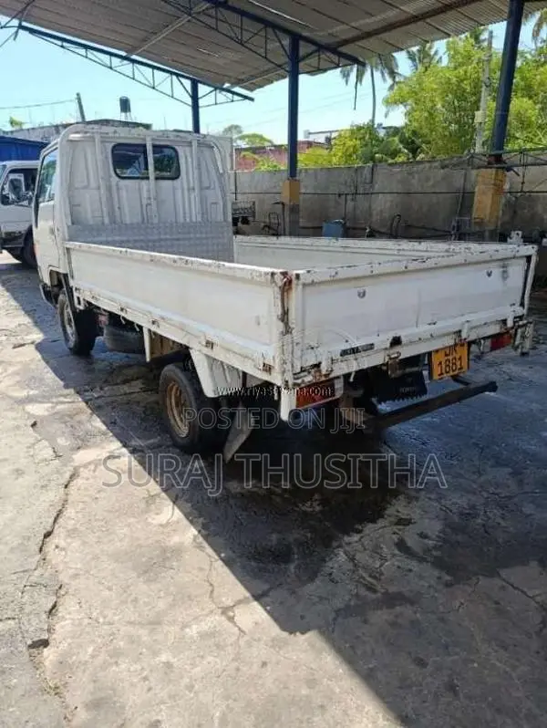Toyota Dyna 1999 Lorry (Used)