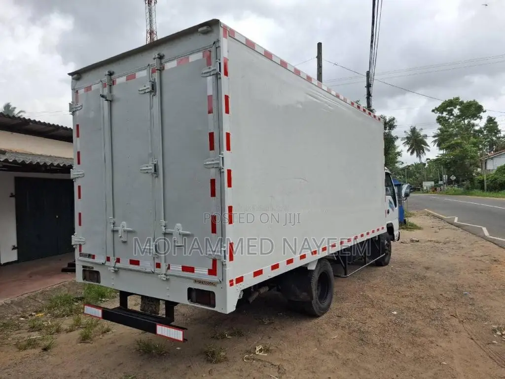 Isuzu Isuzu 2002 Lorry (Used)