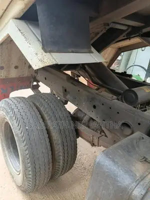 Isuzu 4hf1 1996 Lorry (Used)
