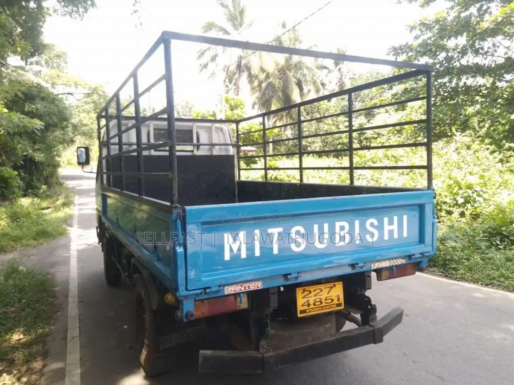 Mitsubishi Canter 1993 Lorry (Used)