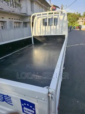Isuzu ELF 1995 Lorry (Used)