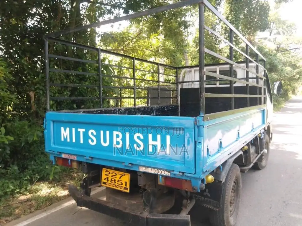 Mitsubishi Canter 1993 Lorry (Used)
