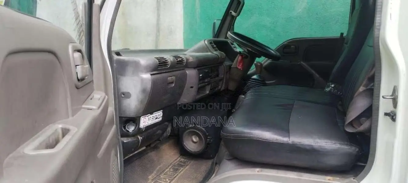 Isuzu ELF 1987 Lorry (Used)