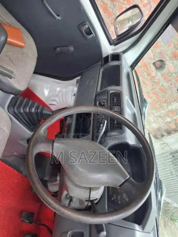 Mitsubishi Minicab 2001 Lorry (Used)