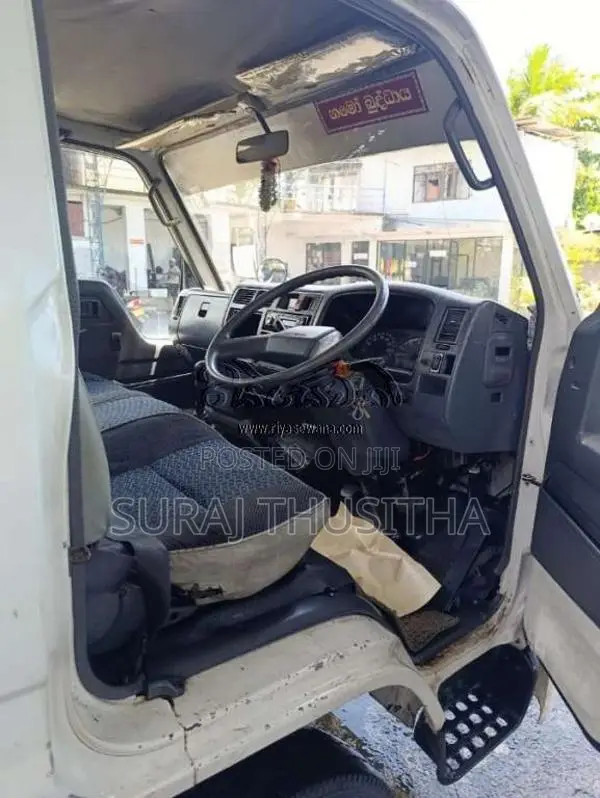 Toyota Dyna 1999 Lorry (Used)
