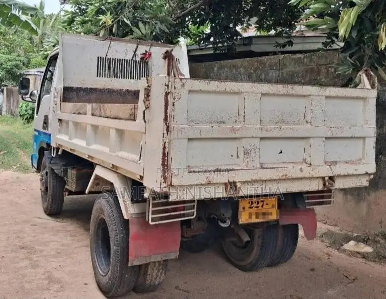 Isuzu 4hf1 1996 Lorry (Used)