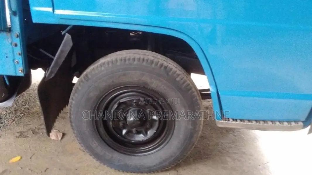 Isuzu ELF 1980 Lorry (Used)
