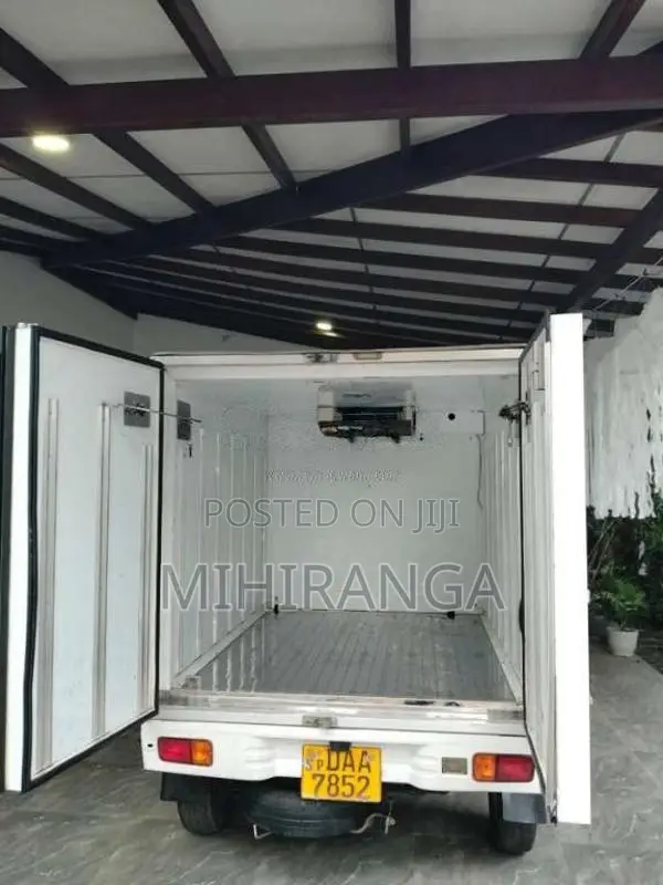 Daihatsu Hijet 2013 Lorry (Used)