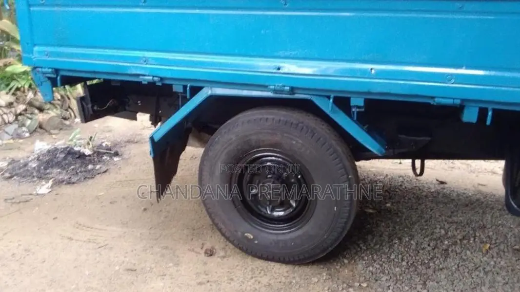 Isuzu ELF 1980 Lorry (Used)