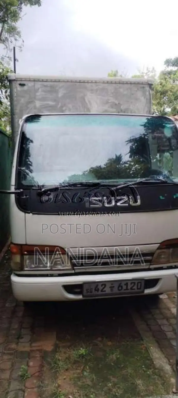 Isuzu ELF 1987 Lorry (Used)