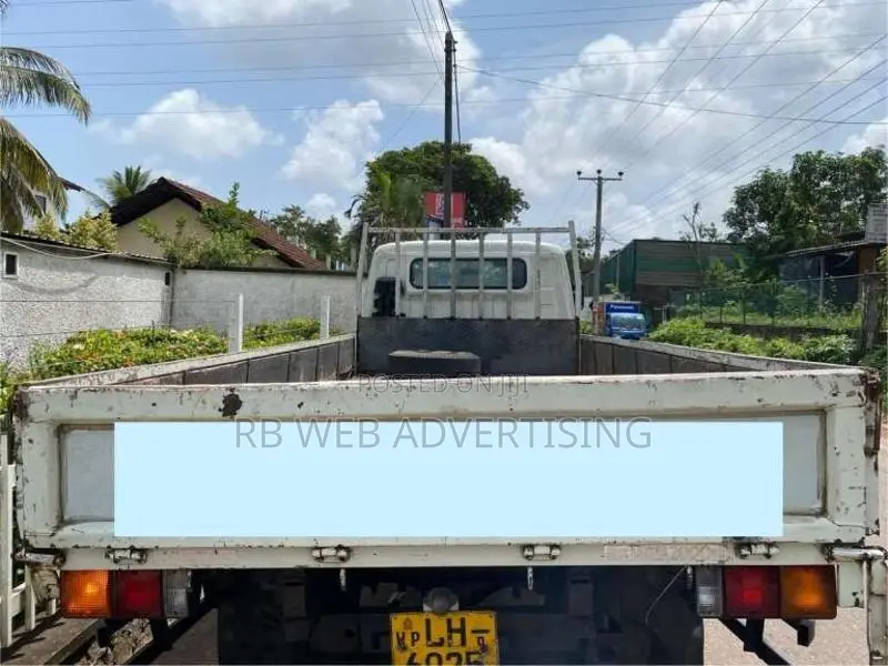 Mitsubishi Canter 2009 Lorry (Used)