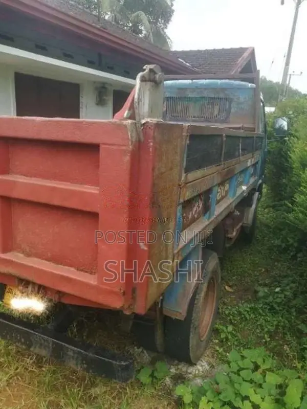 Mitsubishi CANTER TIPPER 2004 Lorry (Used)