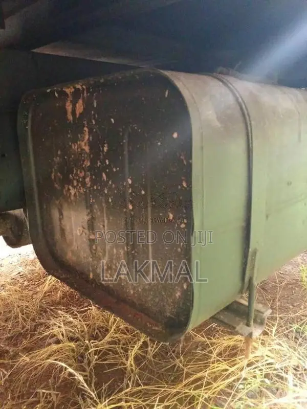 Mitsubishi Canter 1981 Lorry (Used)