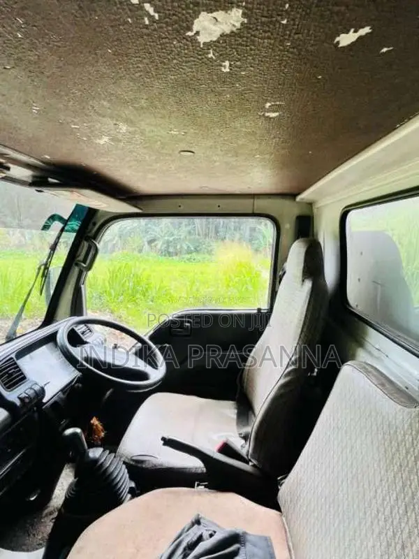 Isuzu NHR69 2002 Lorry (Used)