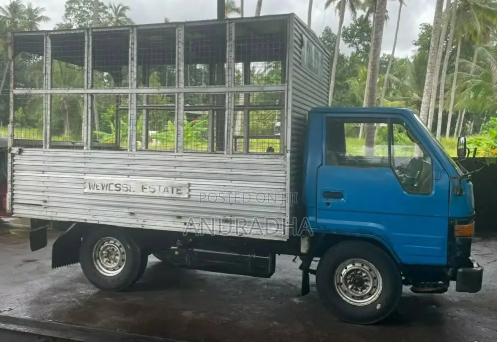 Toyota Dyna 1988 Lorry (Used)