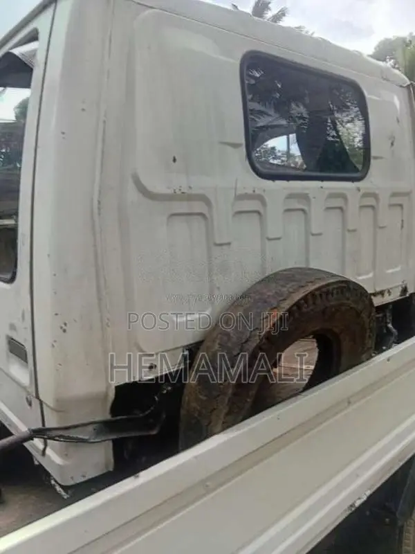 Isuzu Tipper 1990 Lorry (Used)
