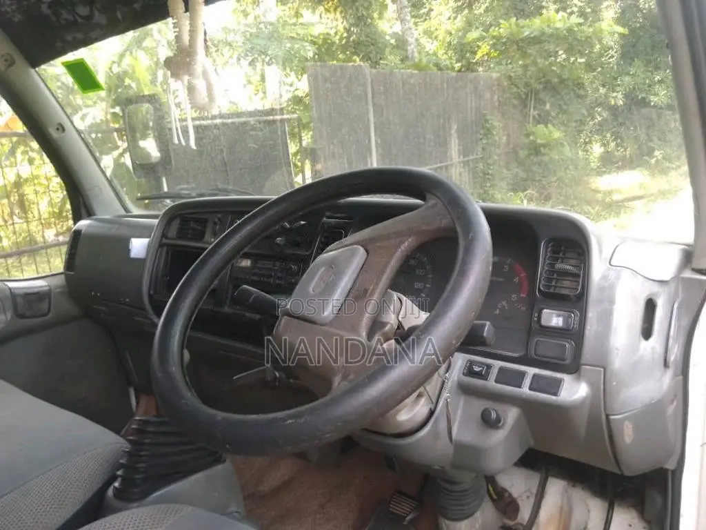 Mitsubishi Canter 1993 Lorry (Used)