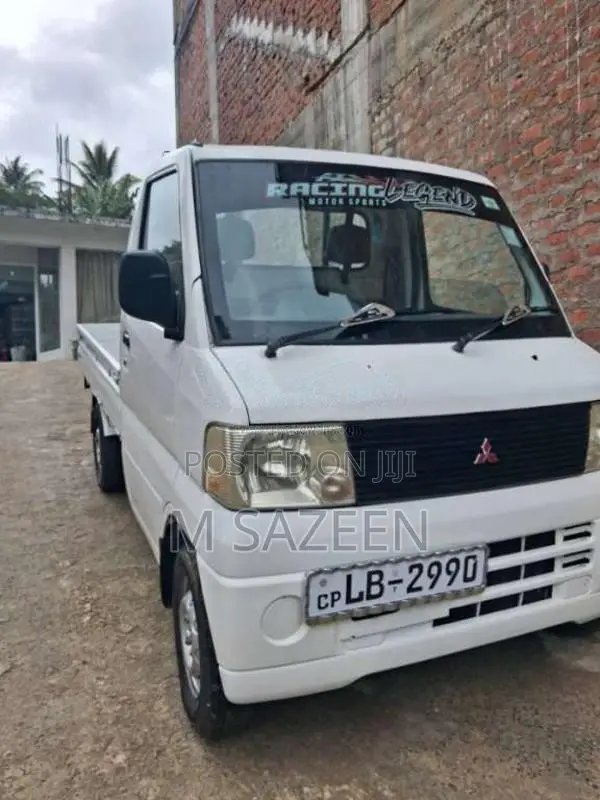 Mitsubishi Minicab 2001 Lorry (Used)