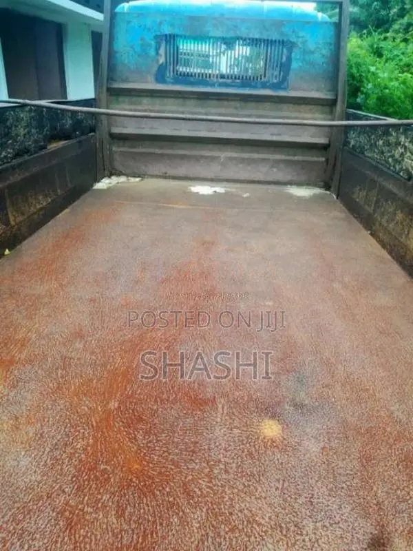 Mitsubishi CANTER TIPPER 2004 Lorry (Used)