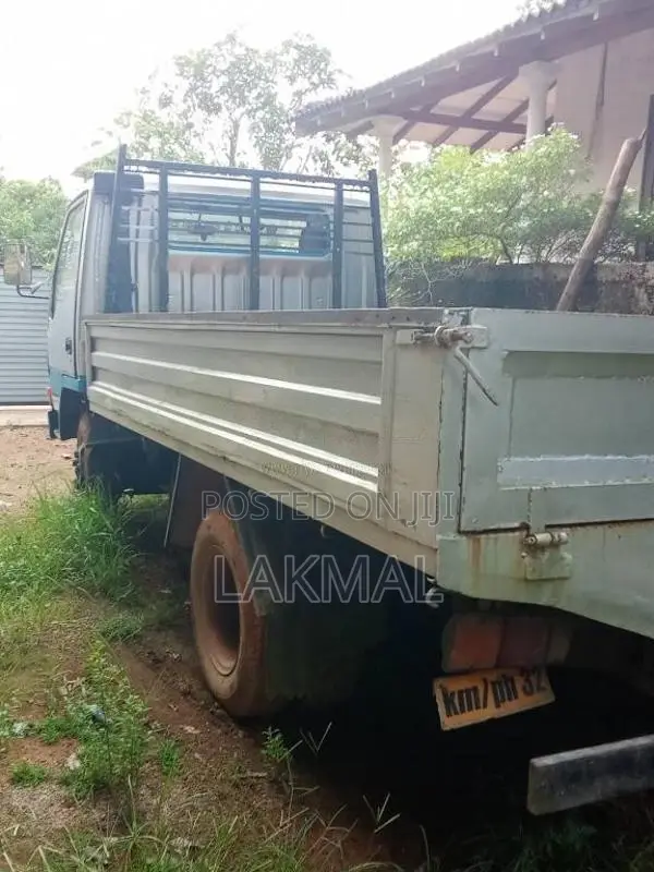 Mitsubishi Canter 1981 Lorry (Used)