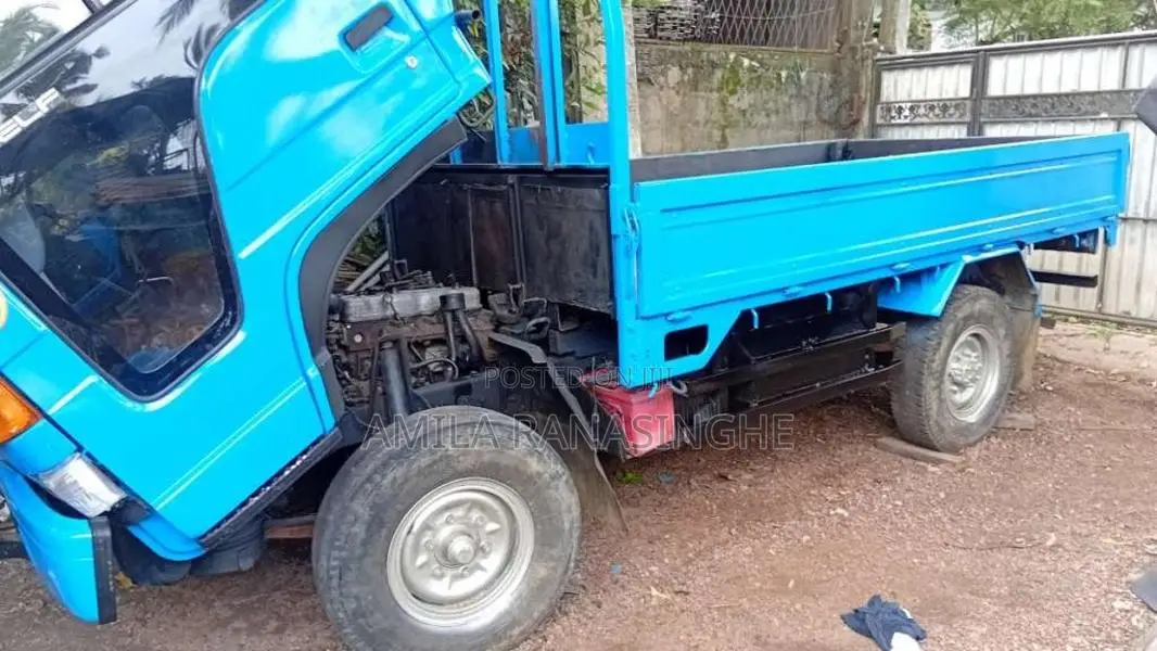Isuzu ELF 1987 Lorry (Used)