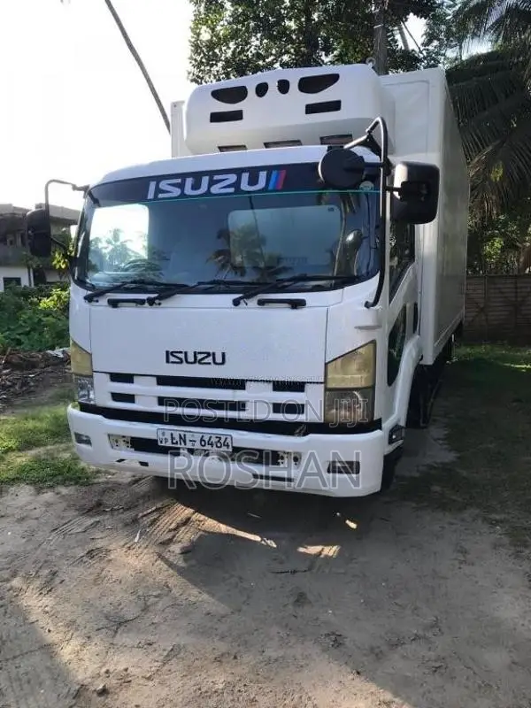 Isuzu Forward 2010 Lorry (Used)