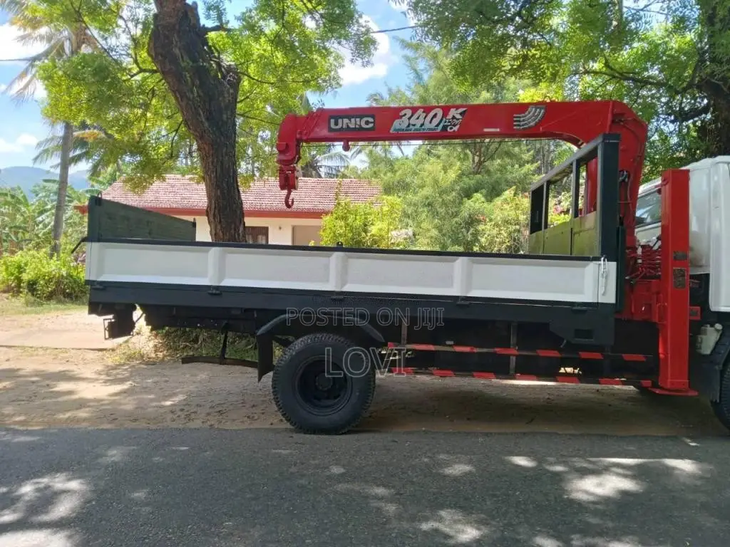 Isuzu Boom Truck 1993 Lorry (Used)