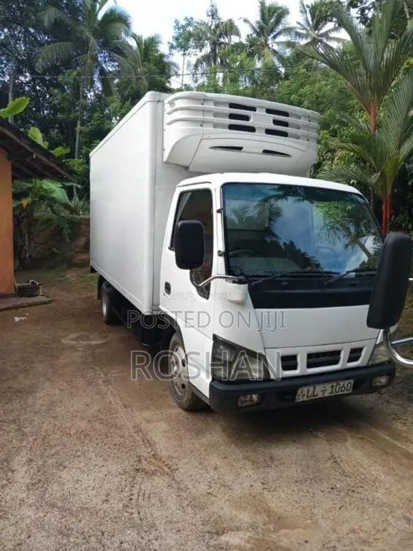 Isuzu ELF 2005 Lorry (Used)