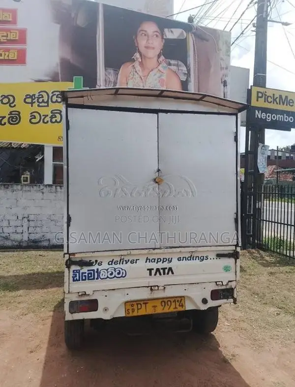 Tata Dimo Batta 2012 Lorry (Used)