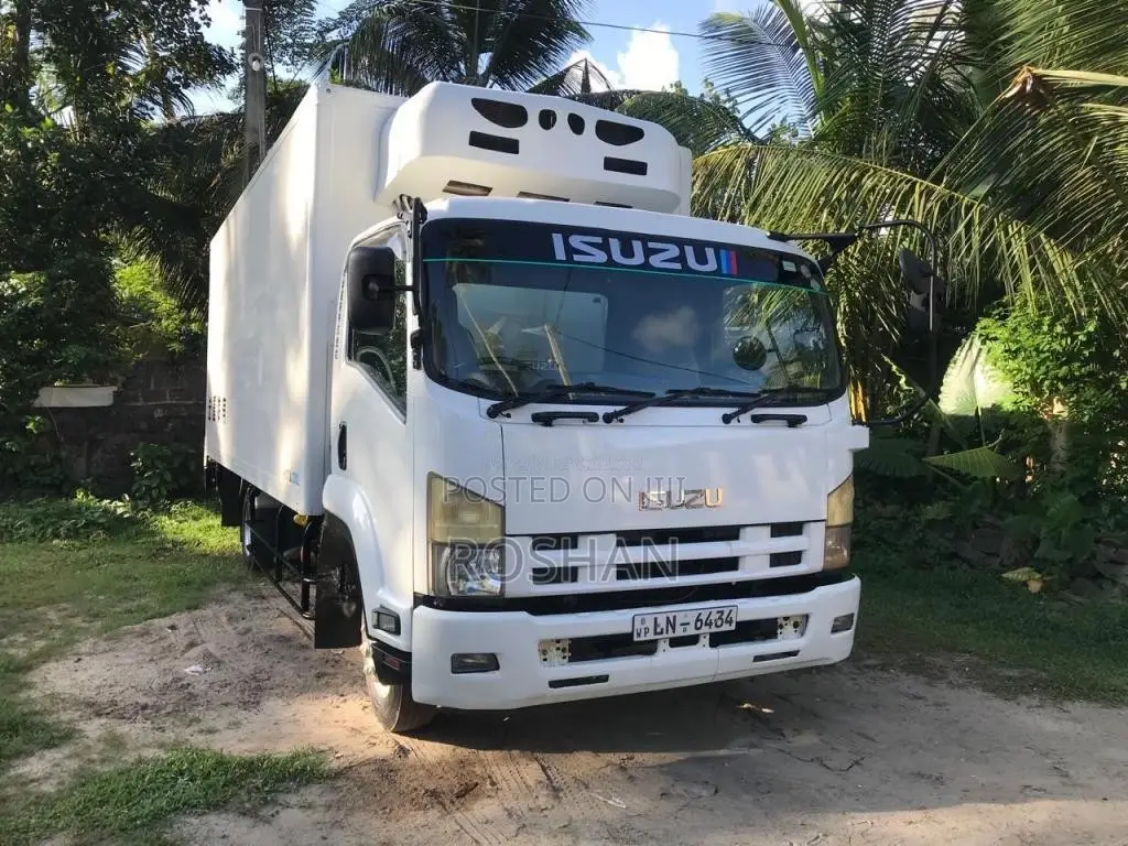 Isuzu Forward 2010 Lorry (Used)