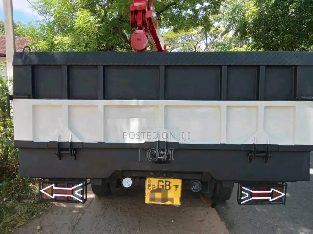 Isuzu Boom Truck 1993 Lorry (Used)
