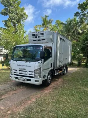 Isuzu 14.5 ELF 2014 Lorry (Used)